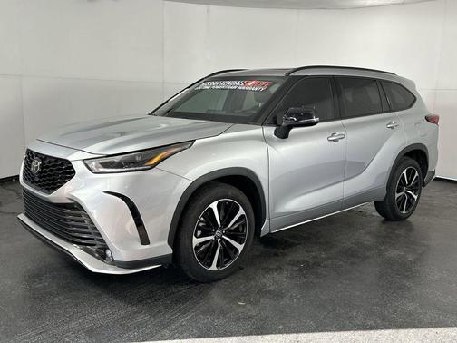 2022 Toyota Highlander XSE