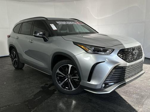 2022 Toyota Highlander XSE