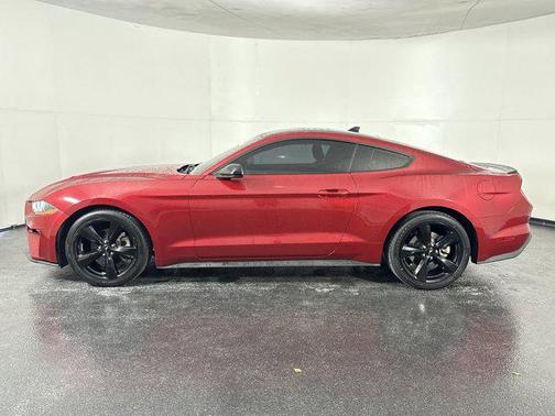 2022 Ford Mustang EcoBoost