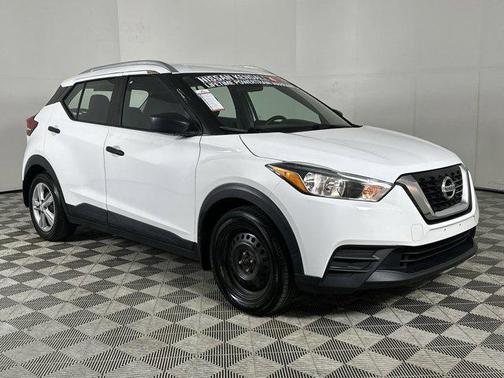 2018 Nissan Kicks S