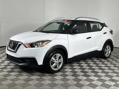 2018 Nissan Kicks S