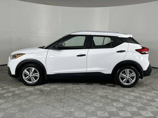 2018 Nissan Kicks S