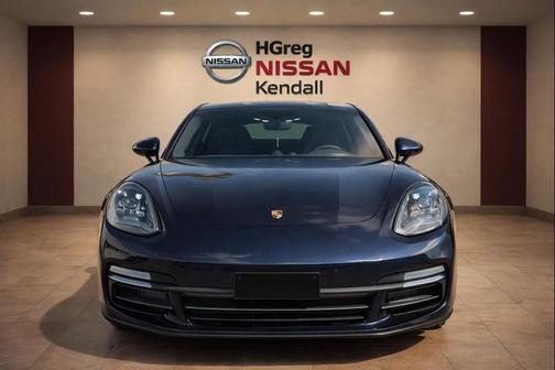 2018 Porsche Panamera 4