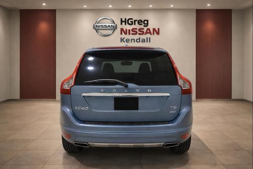 Blue Metallic 2017 Volvo XC60 T6 Dynamic