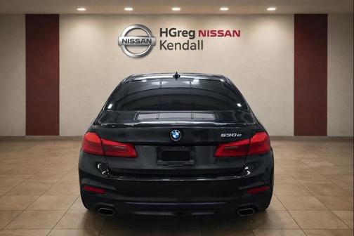 Jet Black 2019 BMW 530e iPerformance