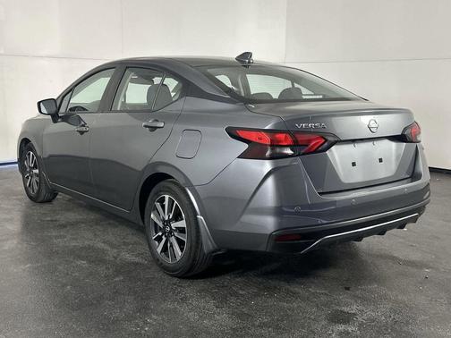 Gun Metallic 2025 Nissan Versa 1.6 SV