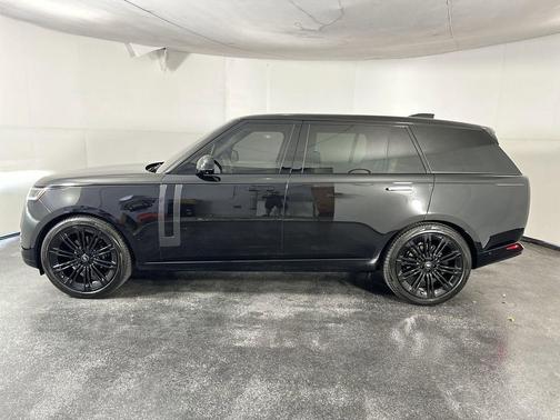 Black 2024 Land Rover Range Rover P400 SE