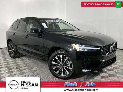 2025 Volvo XC60 B5 Plus