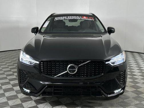 2025 Volvo XC60 B5 Plus