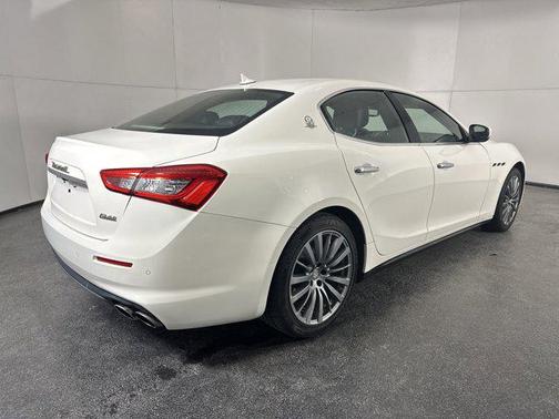 2018 Maserati Ghibli Base