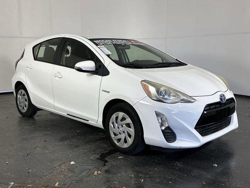 2016 Toyota Prius c Two