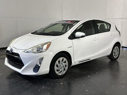 2016 Toyota Prius c Two