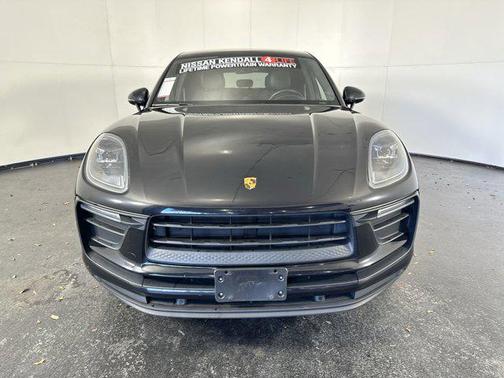 2022 Porsche Macan Base