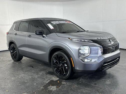 2023 Mitsubishi Outlander SE Special Edition 2WD