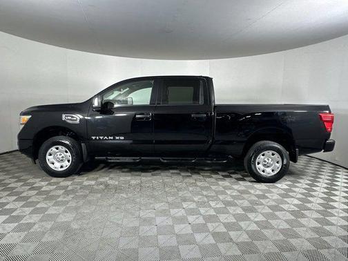 2022 Nissan Titan XD SV