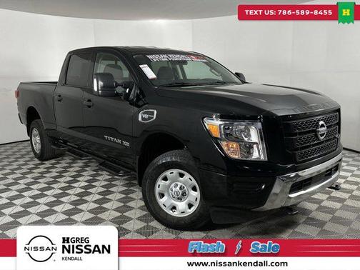 2022 Nissan Titan XD SV