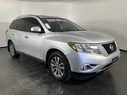 2016 Nissan Pathfinder SL