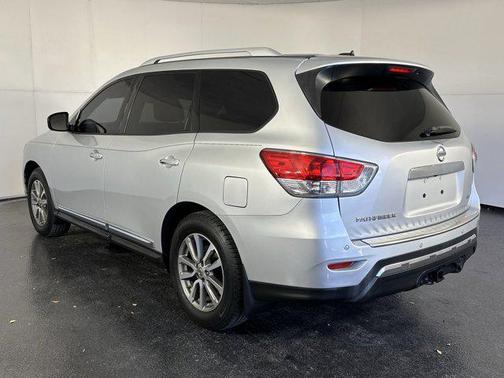 2016 Nissan Pathfinder SL