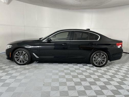 Jet Black 2020 BMW 530e iPerformance