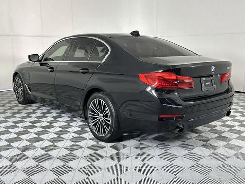 Jet Black 2020 BMW 530e iPerformance