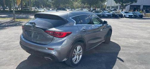 2018 INFINITI QX30 ESSENTIAL