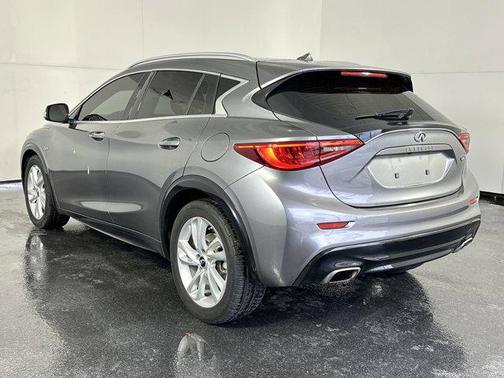 2018 INFINITI QX30 ESSENTIAL