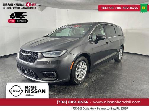 2023 Chrysler Pacifica Touring L