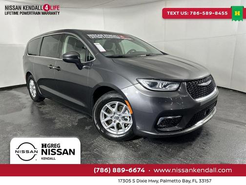 2023 Chrysler Pacifica Touring L