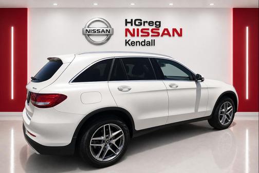 White 2017 Mercedes-Benz GLC 300 4MATIC