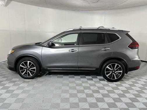 Gun Metallic 2018 Nissan Rogue SL