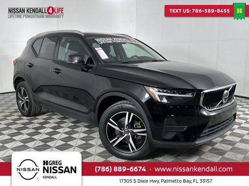 2023 Volvo XC40 B5 Core