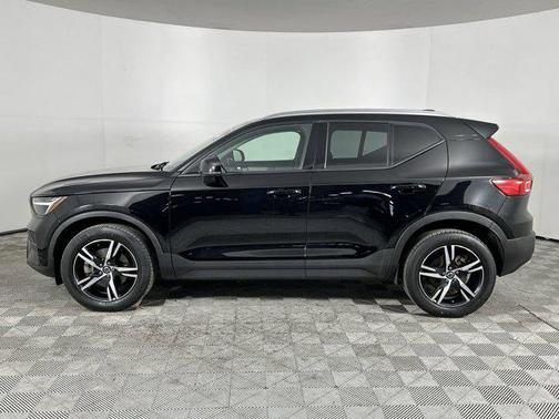 2023 Volvo XC40 B5 Core