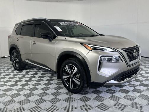 Champagne Silver Metallic/Super Black 2021 Nissan Rogue Platinum