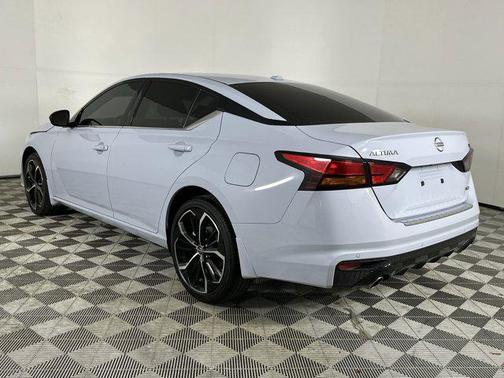 2023 Nissan Altima SR Intelligent AWD