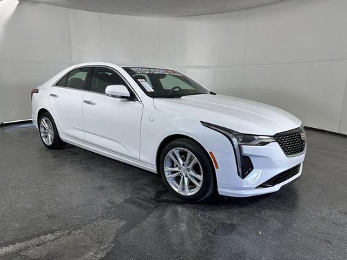 2023 Cadillac CT4 Luxury