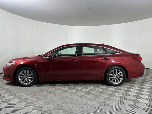 2021 Toyota Avalon XLE