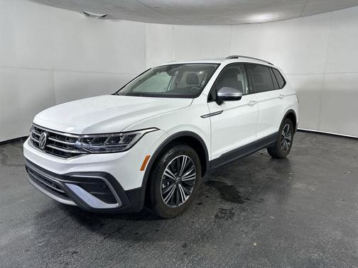 2024 Volkswagen Tiguan 2.0T Wolfsburg Edition