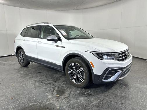 2024 Volkswagen Tiguan 2.0T Wolfsburg Edition