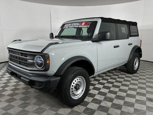 2022 Ford Bronco Base