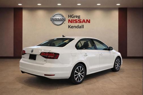 Pure White 2018 Volkswagen Jetta 1.4T SE