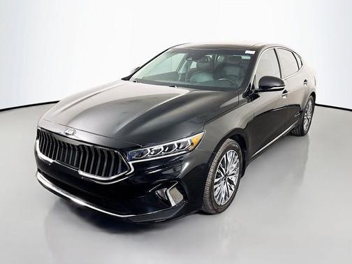 Aurora Black 2020 Kia Cadenza Technology