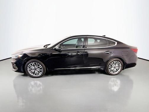 Aurora Black 2020 Kia Cadenza Technology
