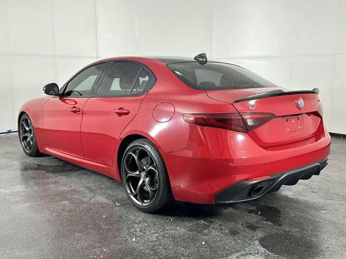 Alfa Rosso 2019 Alfa Romeo Giulia Ti Sport