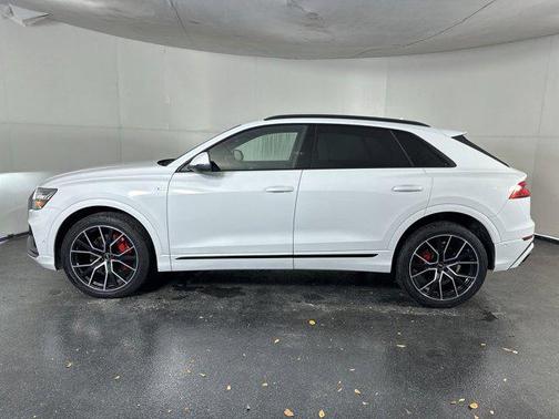 2021 Audi Q8 55 Premium Plus