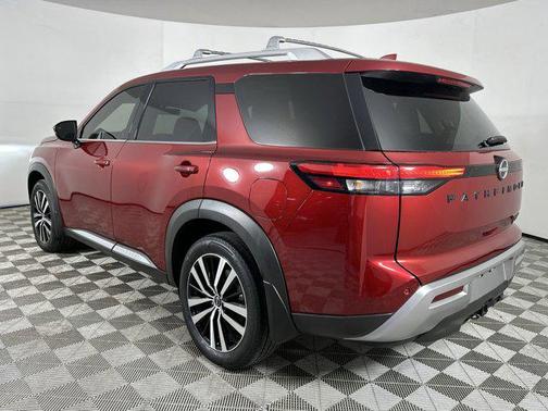 2023 Nissan Pathfinder Platinum 4WD