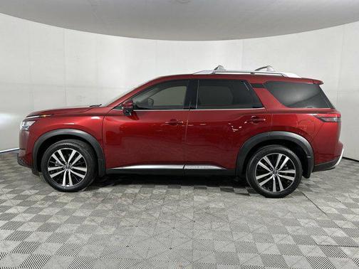 2023 Nissan Pathfinder Platinum 4WD