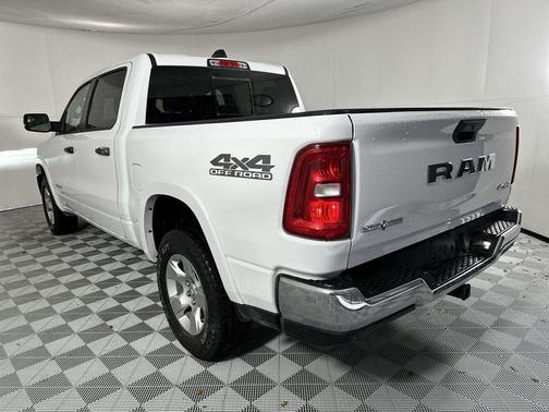 Bright White Clearcoat 2025 RAM 1500 Big Horn/Lone Star