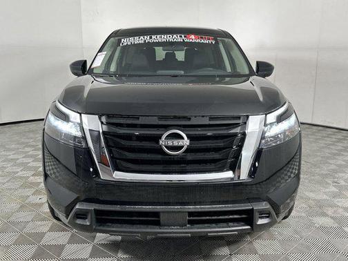 2024 Nissan Pathfinder S FWD