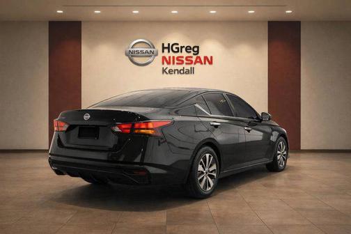 2022 Nissan Altima S FWD