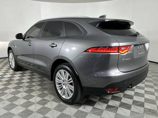 2018 Jaguar F-PACE 25t Premium
